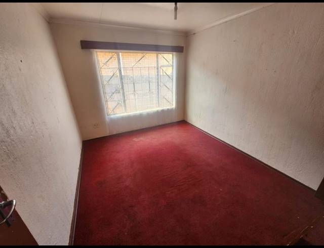 2 BEDROOM HOUSE FOR SALE IN MOHLAKENG